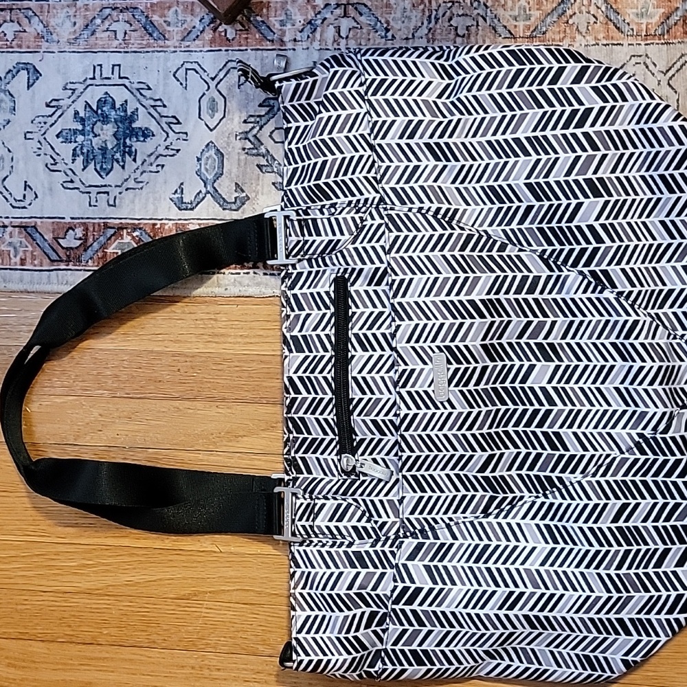 Baggallini Chevron Black, Gray and White Computer Travel Crossbody Tote